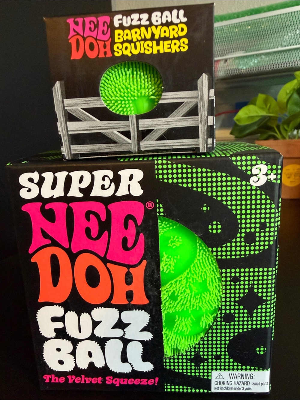 *New Release Super NeeDoh Fuzz Ball & Barnyard Squishers - Green Authentic two - Picture 3 of 8